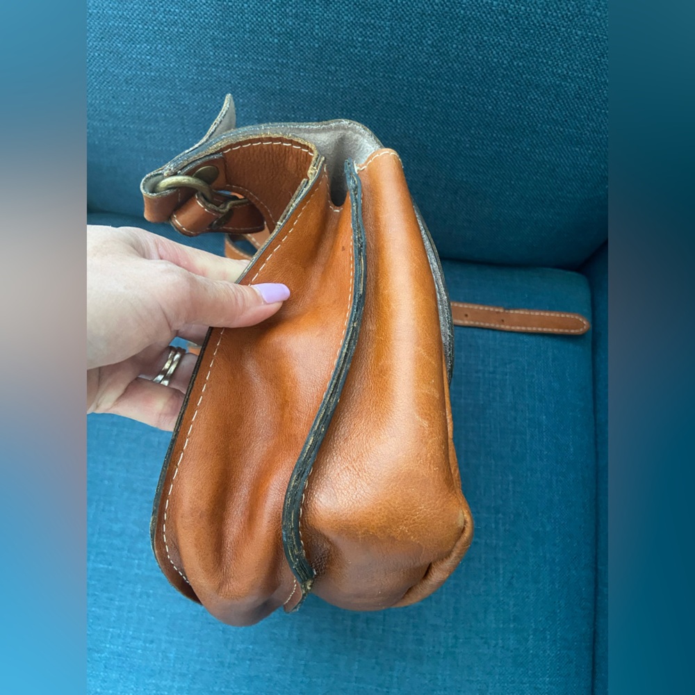 Vintage Patricia Nash Honey Brown Leather Saddle Shoulder/Crossbody Purse Bag - Picture 5 of 16